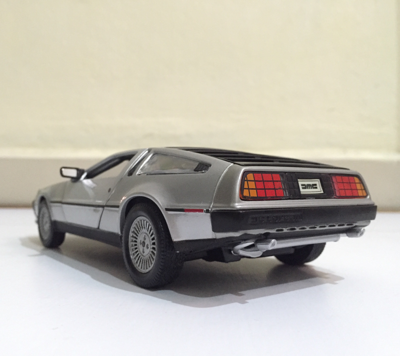 Illustration for article titled It's a DeLorean DMC-12 kind of Christmas